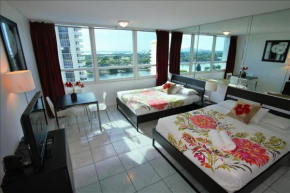 Castle 1118 Studio BayView Direct Beach Access, Tennis, Pool, Restaurants, Free Parking